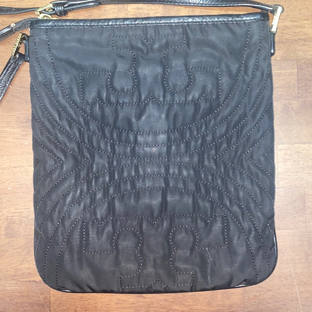 EUC Tory Burch quilted crossbody